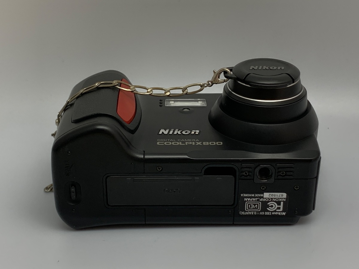 【中古】ニコン(Nikon)COOLPIX 800 【211万画素】