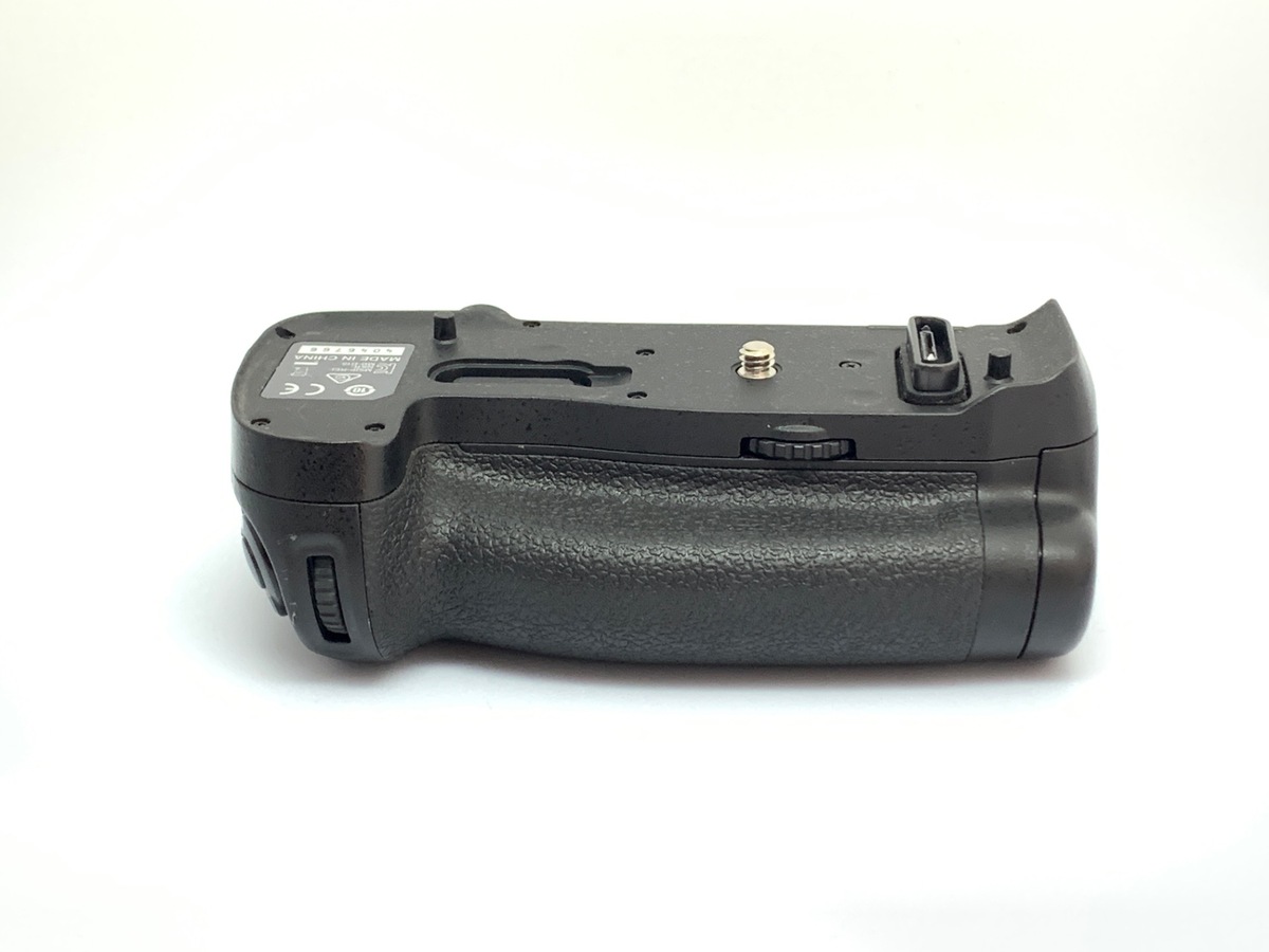 【中古】ニコン マルチパワーバッテリーパック MB-D18
