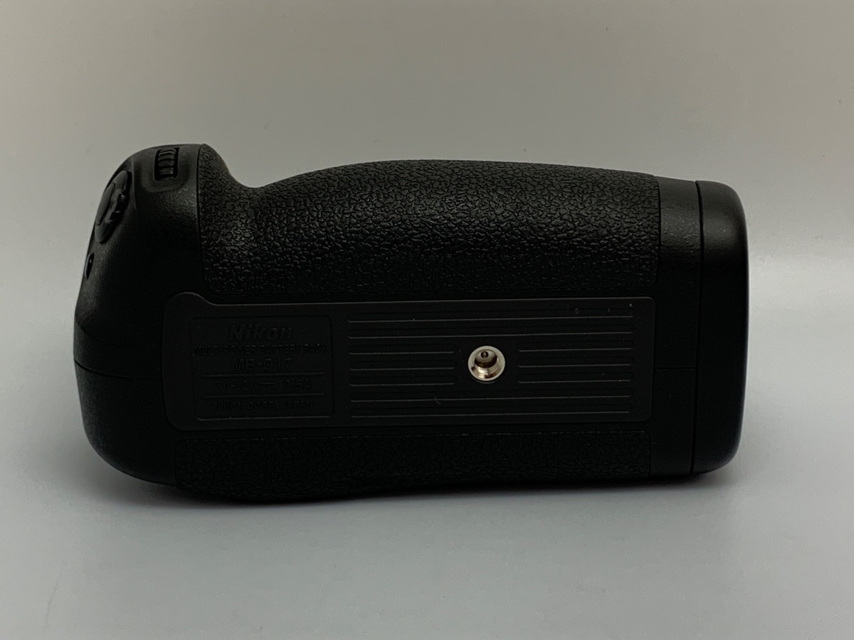 【中古】ニコン マルチパワーバッテリーパック MB-D17