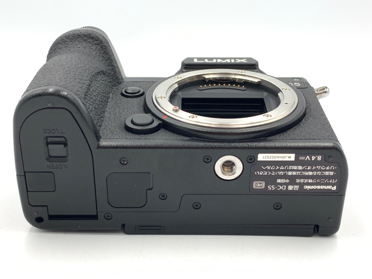 中古LUMIX S5 ミラーレス一眼 本体 + バッテリー×3 + 充電器 中古LUMIX S5 ミラーレス一眼 本体 + バッテリー×3 + 充電器