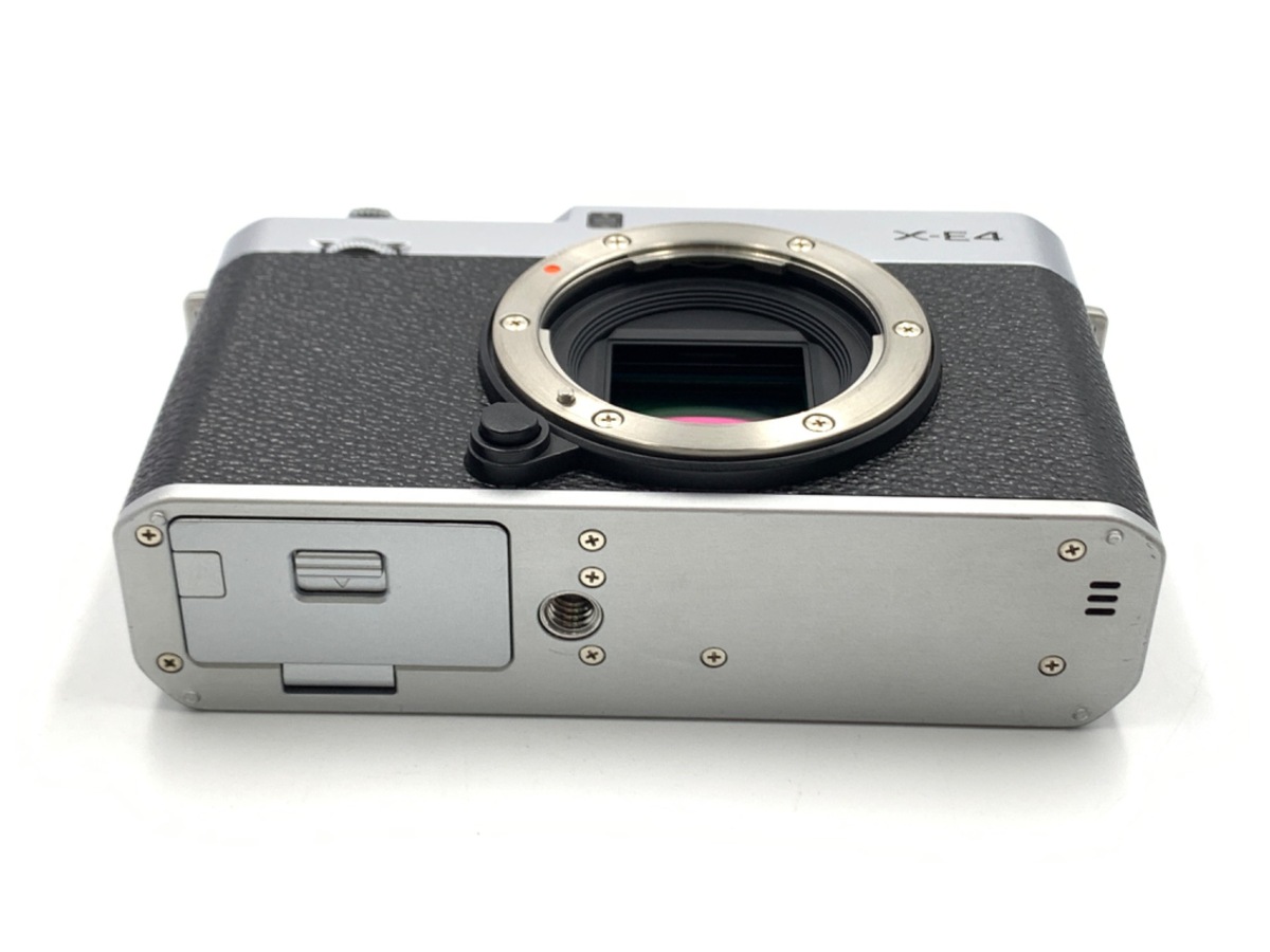 富士フィルム X-E4ボディ シルバー 中古品 富士フイルム FUJIFILM X-E4