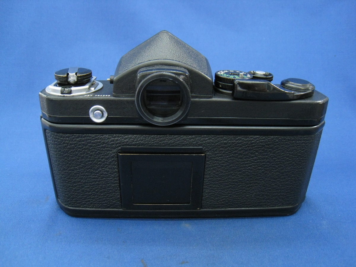 【中古】ニコン F2チタン ボディ (Titan ネーム入り)