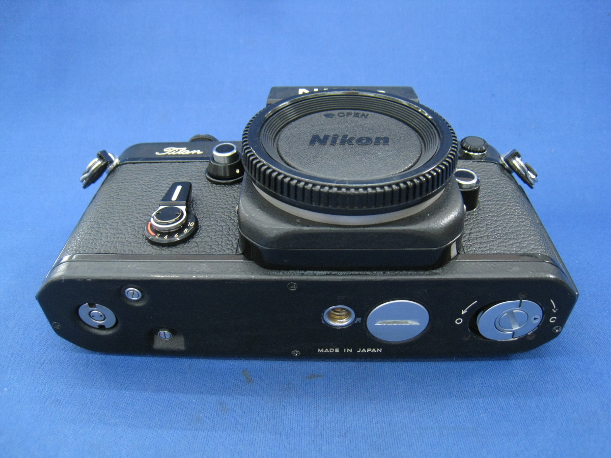 【中古】ニコン F2チタン ボディ (Titan ネーム入り)