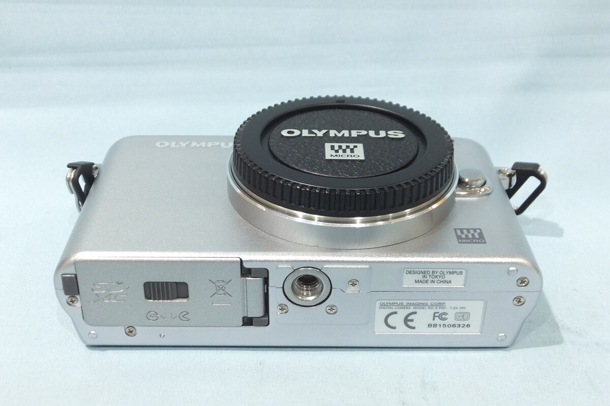 オリンパスE-PM1 シルバー OLYMPUS ミラーレス一眼 PEN mini E-PM1