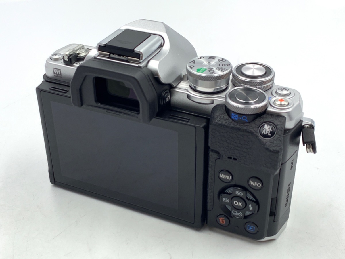 【中古】オリンパス OM-D E-M10 MarkIV ボディ シルバー