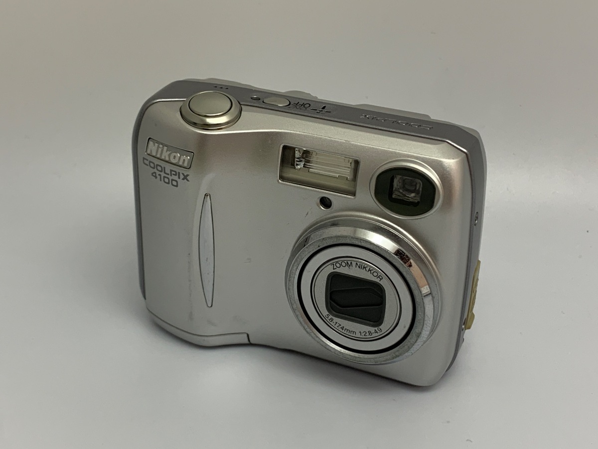 【中古】ニコン(Nikon)COOLPIX 4100 クロムシルバー【400万画素】