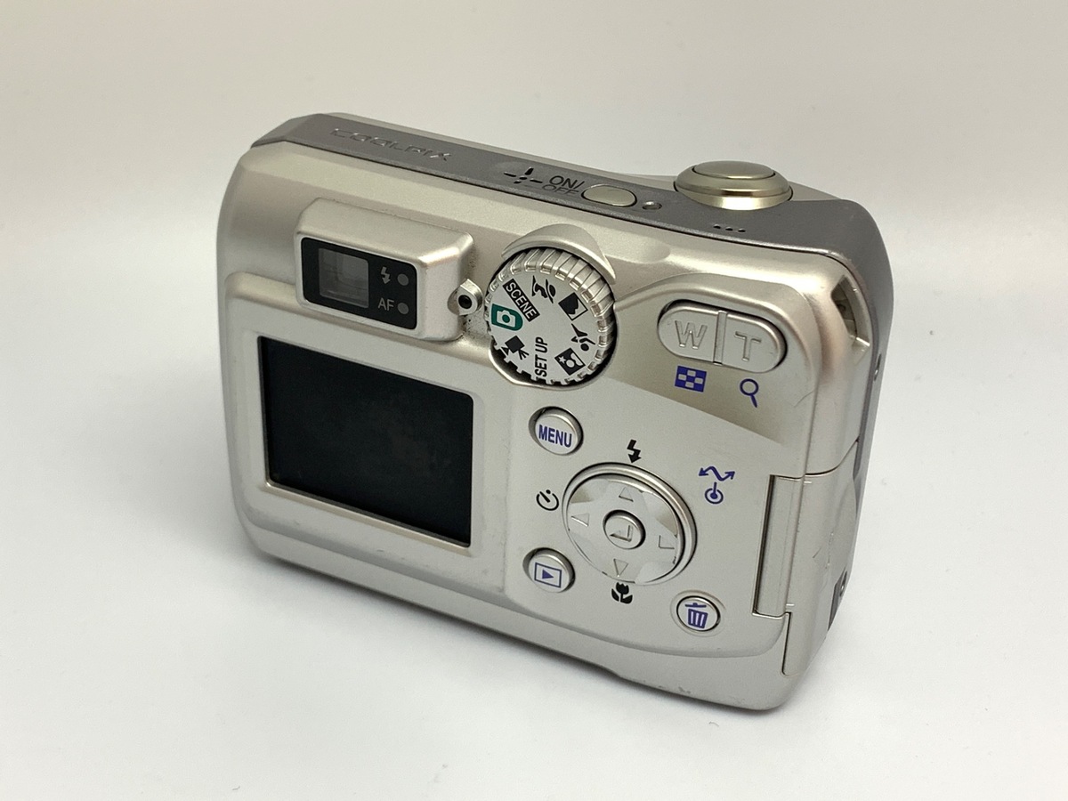【中古】ニコン(Nikon)COOLPIX 4100 クロムシルバー【400万画素】