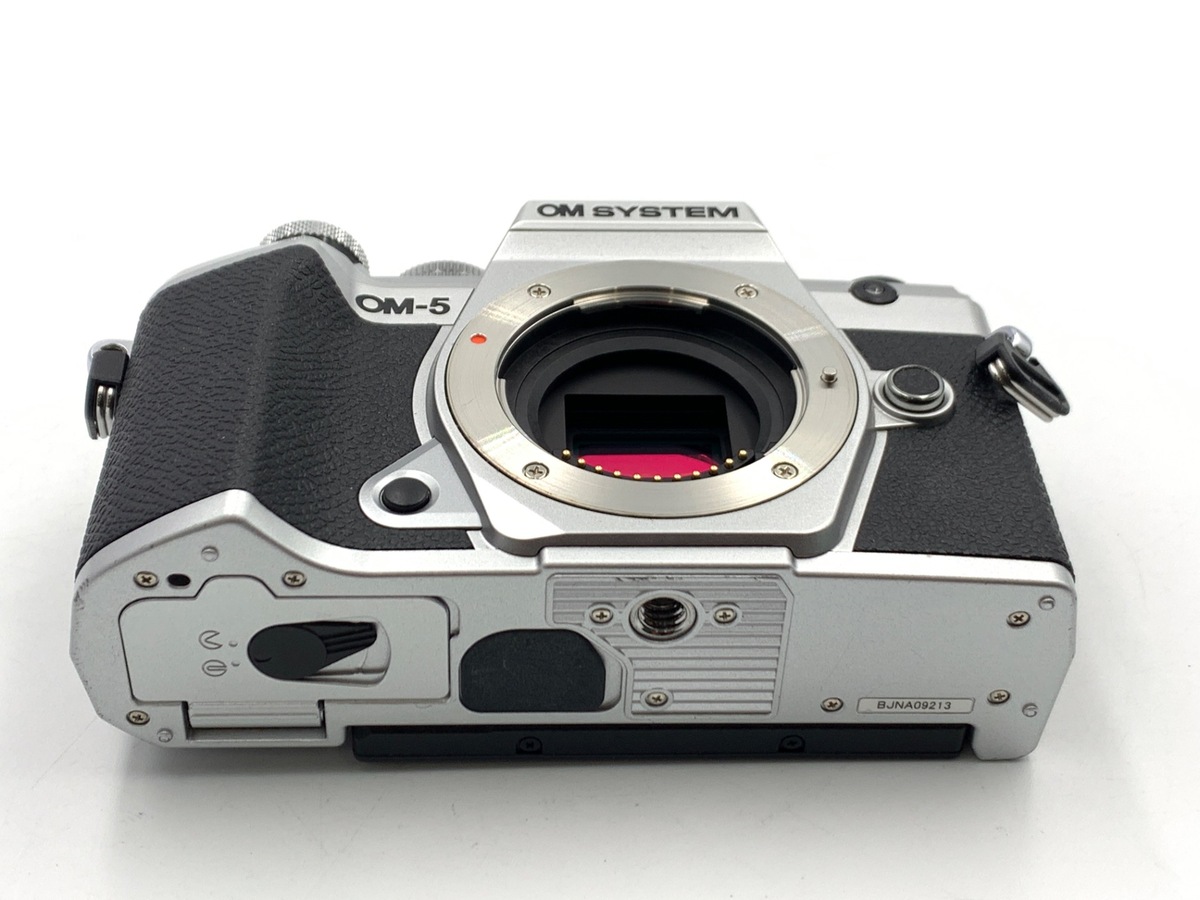 【中古】OM SYSTEM OM-5 ボディ シルバー