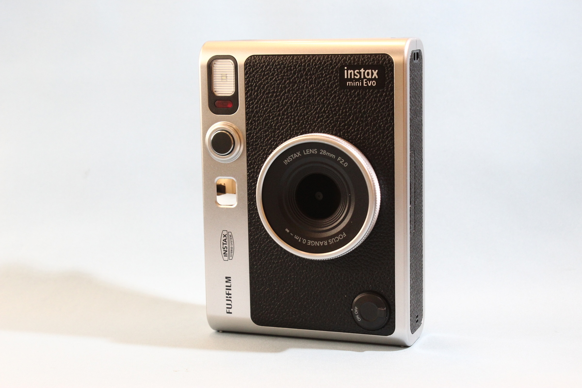 中古】フジフイルム インスタントカメラ instax mini Evo 「チェキ 中古】フジフイルム インスタントカメラ instax mini Evo 「チェキ