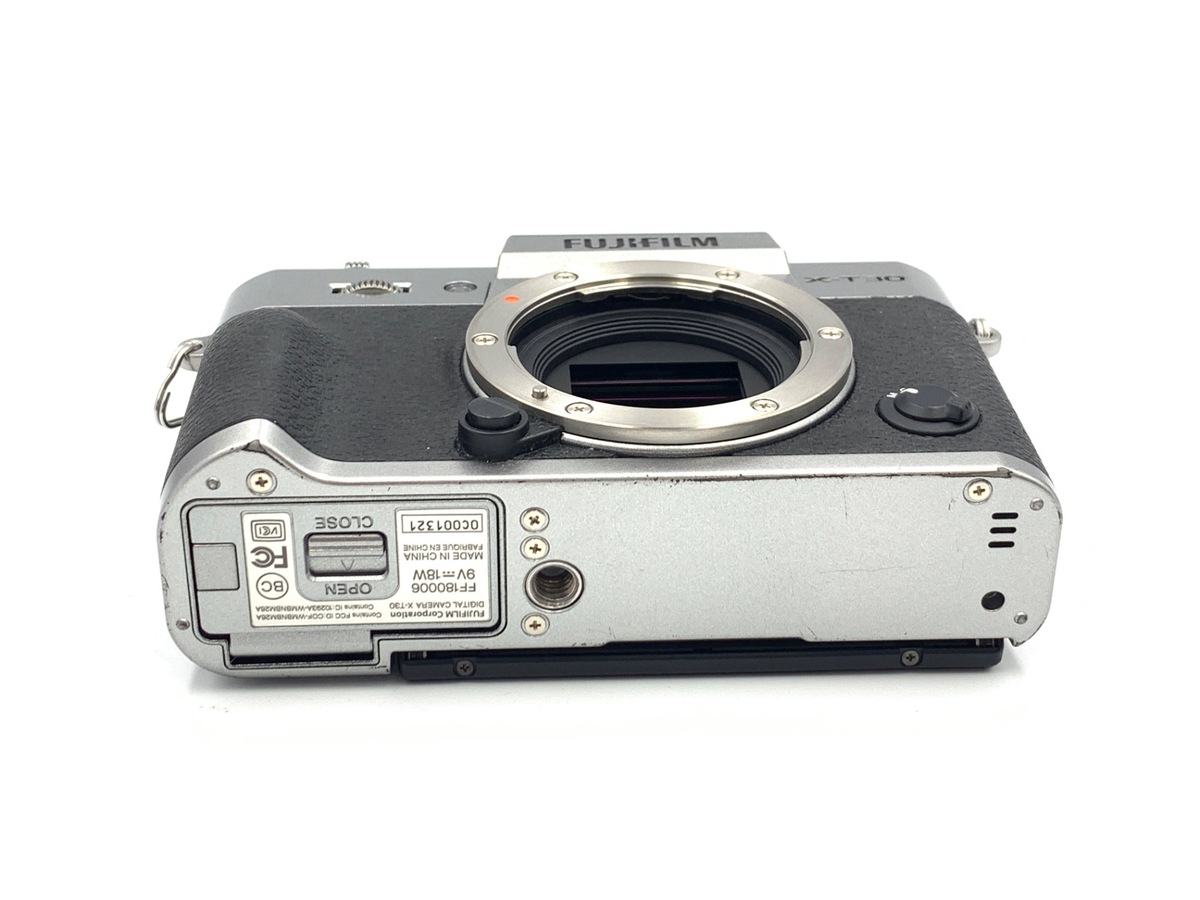 FUJIFILM X-T30 ミラーレスカメラ中古　シルバー　ボディのみ 富士フイルム Xシステム FUJIFILM X-T30 ボディ シルバー ミラー
