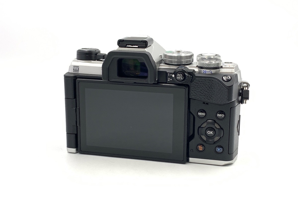 【中古】OM SYSTEM OM-5 ボディ シルバー
