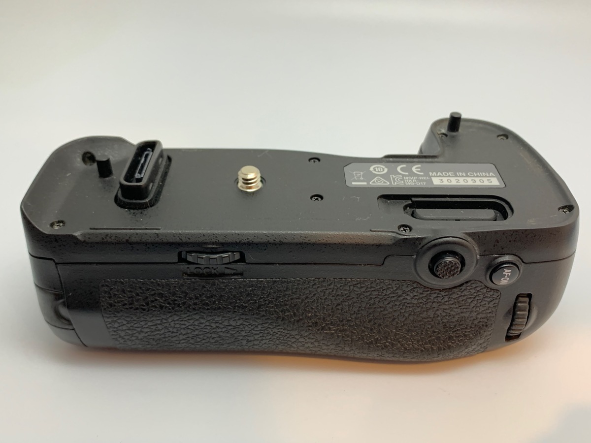 Nikon - ✨新品未使用品Nikon✨MB-D17 マルチパワーバッテリーパック 中古】Nikon ニコン マルチパワーバッテリーパック MB-D17 D500