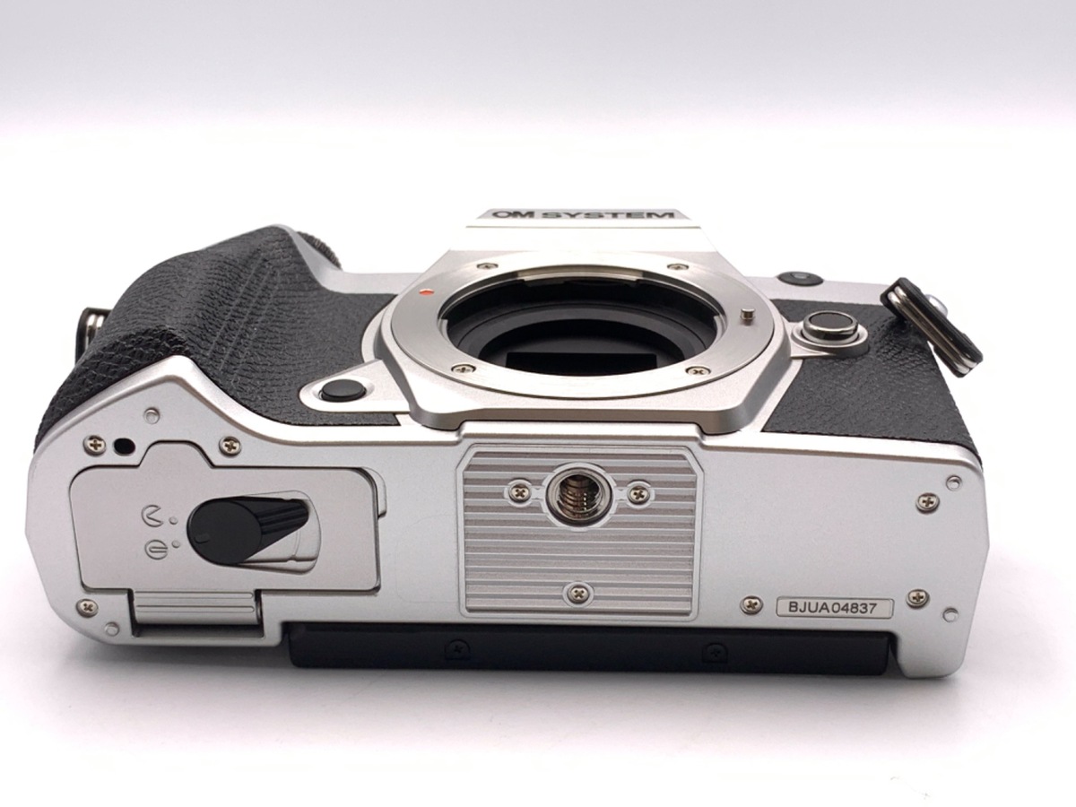 【中古】OM SYSTEM OM-5 Mark II ボディ シルバー