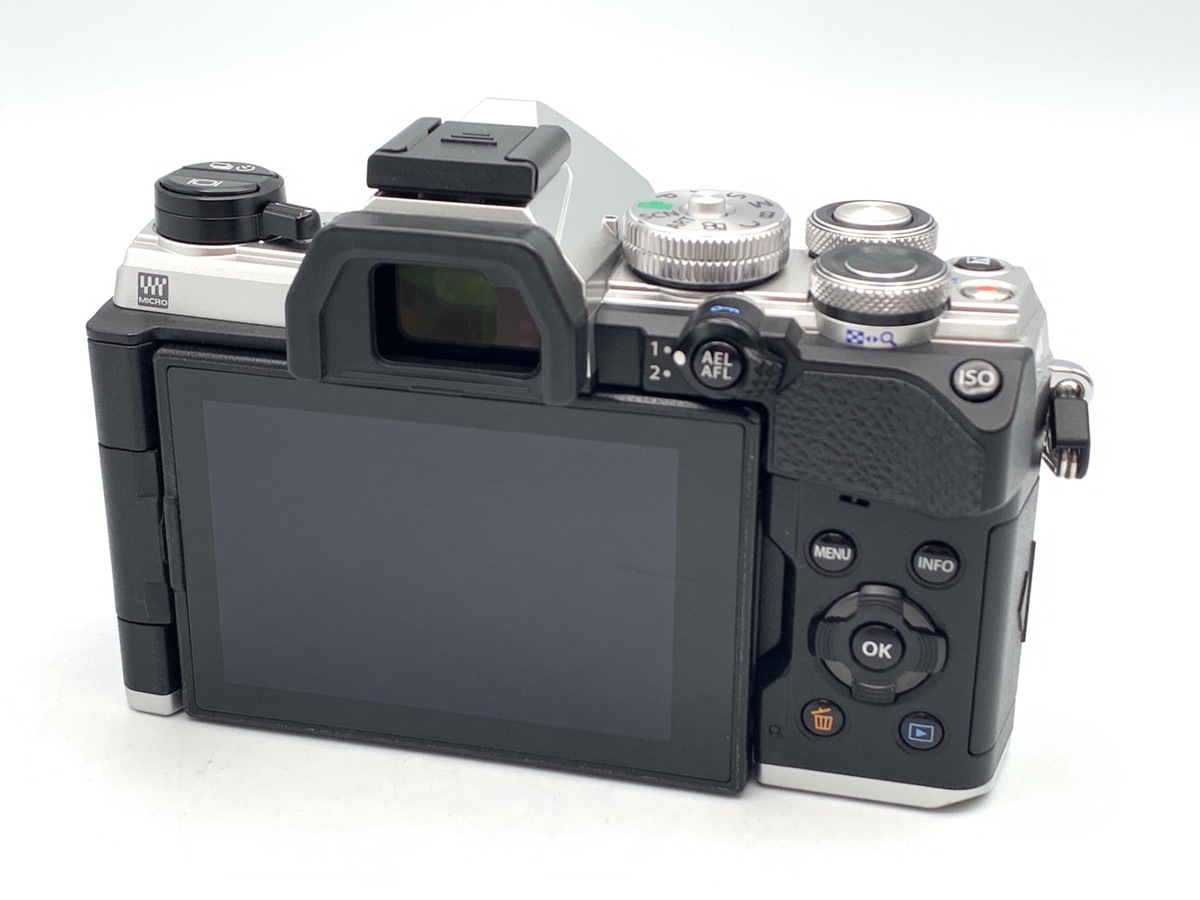 【中古】OM SYSTEM OM-5 ボディ シルバー