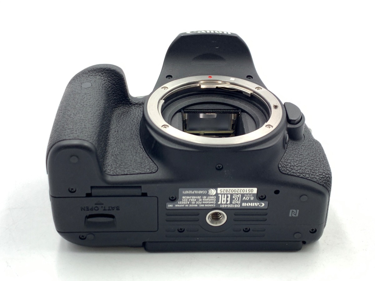 �L���m�� EOS 8000D �{�f�B