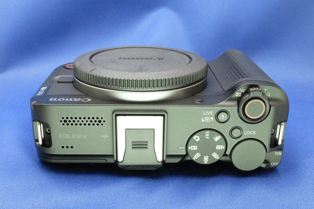 中古：AA(新品同様)】キヤノン EOS R50 V ボディ | 2142471211146