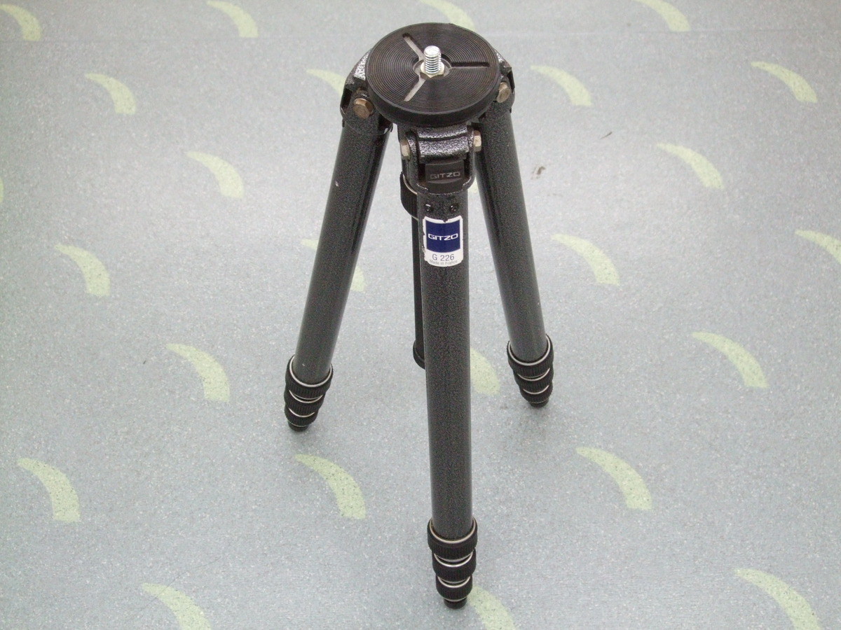 gitzo g226 4段三脚 中古)GITZO (ジッツオ) 三脚2型4段 G226（商品ID：3717018636318