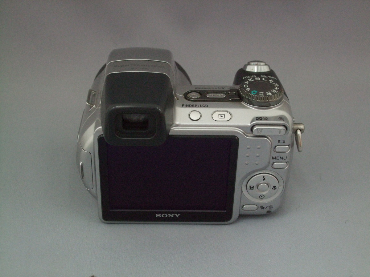 【✨デジカメ】SONY Cyber Shot DSC-H5 シルバー 単三稼働 DSC-H5 主な仕様 | デジタルスチルカメラ Cyber-shot