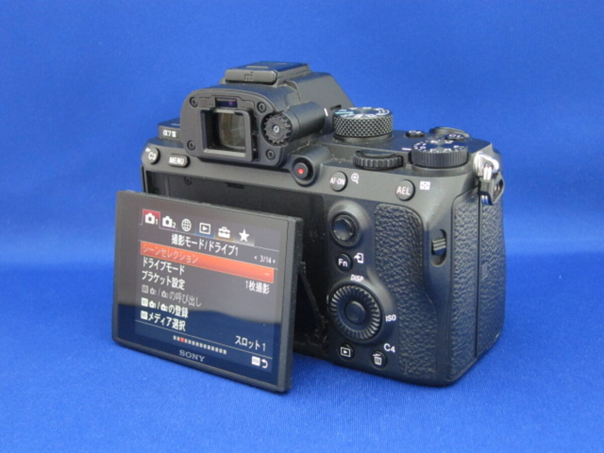 SONY - 【adgjmptw】【新品】α7III ボディ [ILCE-7M3] 新品)SONY (ソニー) α7III ボディ ILCE-7M3（商品ID