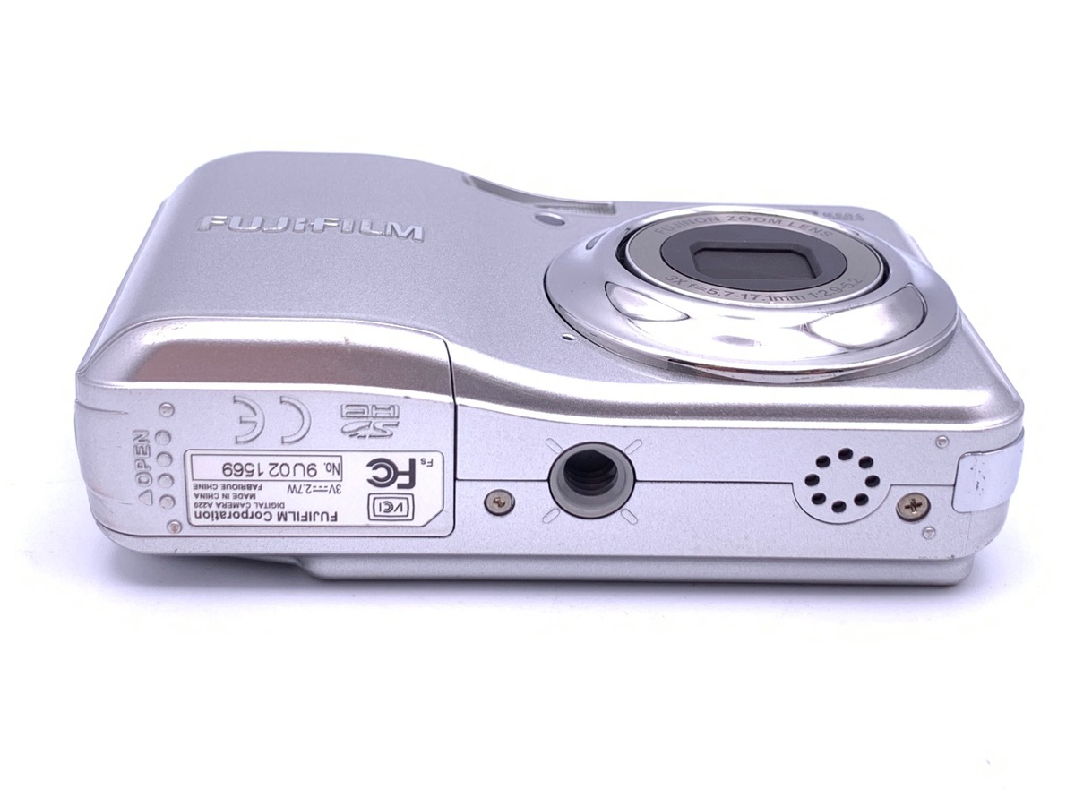 中古：B(並品)】フジフイルム（FUJIFILM）FinePix A220 シルバー