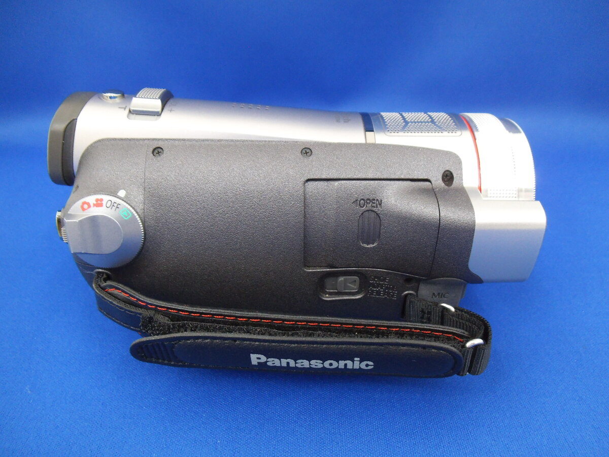 中古：AB(良品)】パナソニック HDC- TM300-S シルバー