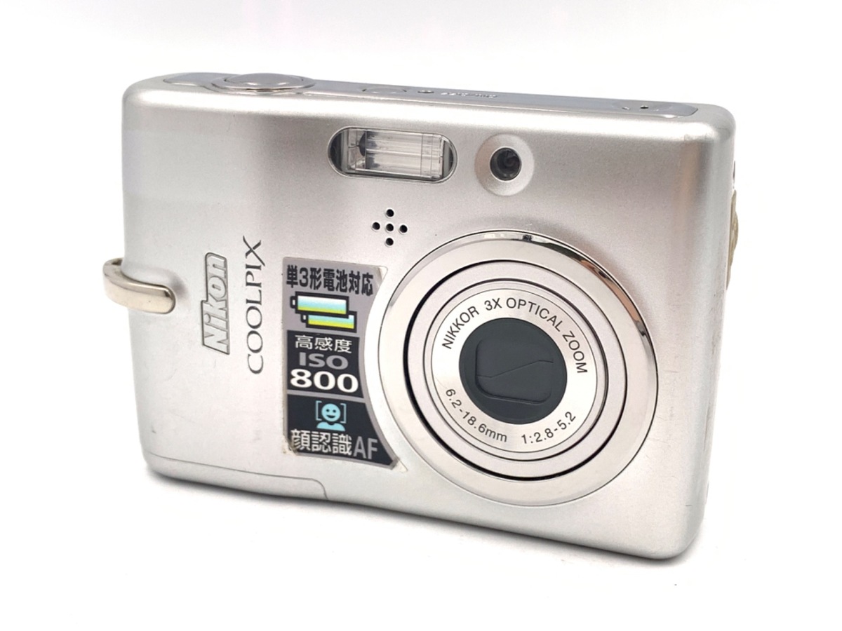 Nikon Coolpix L12 デジタルカメラ シルバー　オールドコンデジ Nikon Coolpix L12 デジタルカメラ シルバー オールドコンデジ 【公式