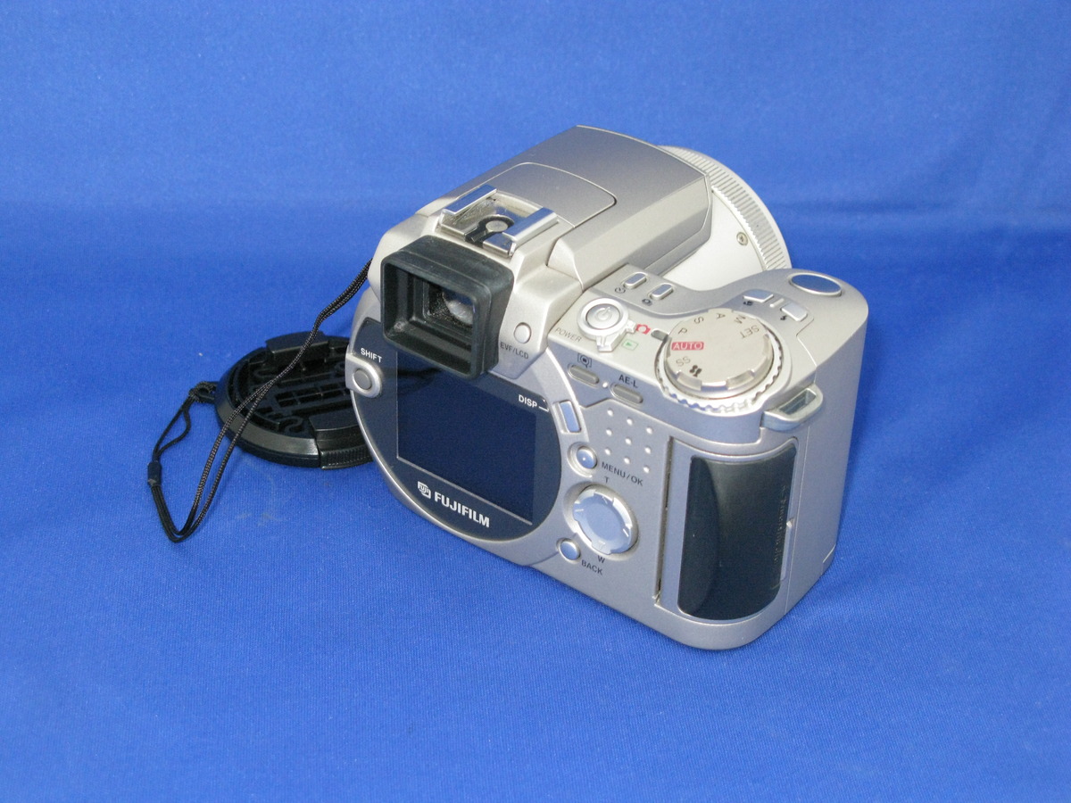 デジタルカメラ FUJIFILM FinePix 4900Z 値下げ】FUJIFILM FinePix 4900Z デジタルカメラ 富士フィルム
