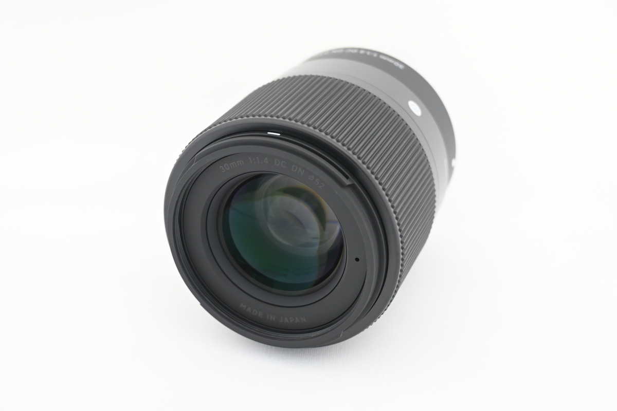 �V�O�} 30mm F1.4 DC DN Contemporary �\�j�[E