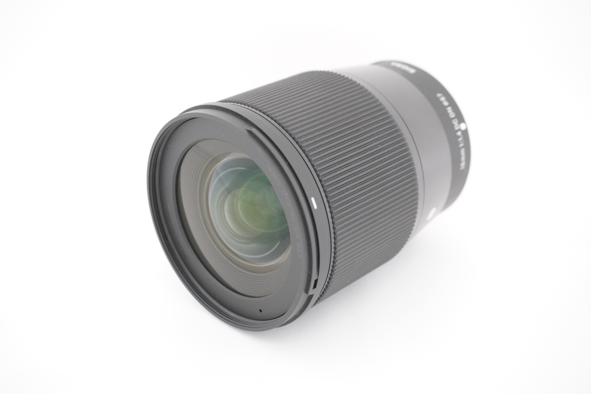 �V�O�} 16mm F1.4 DC DN Contemporary �t�W�t�C����X�p