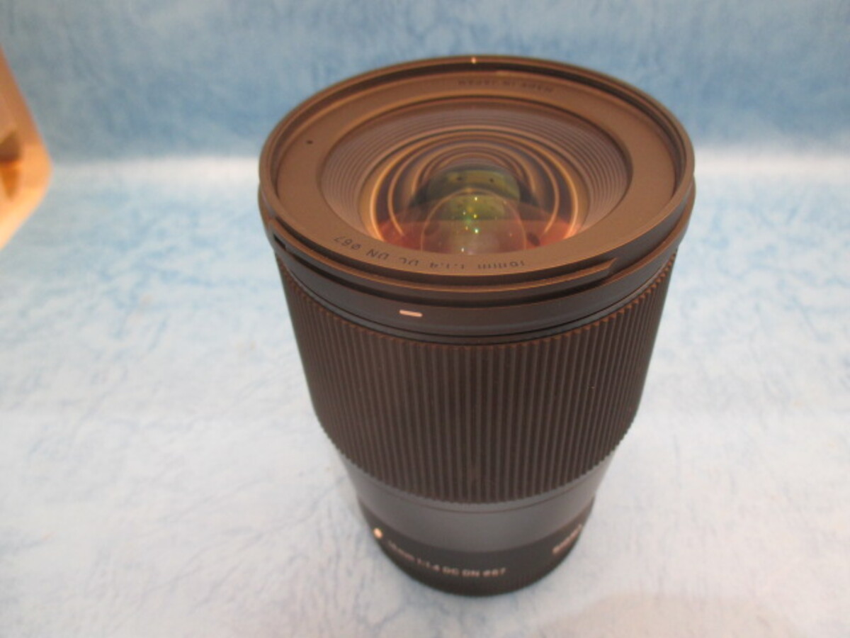 Sigma 単焦点レンズ 16mm F1.4 DC DN EF-Mマウント　美品 中古：A(美品)】シグマ 16mm F1.4 DC DN Contemporary キヤノンEF-M用