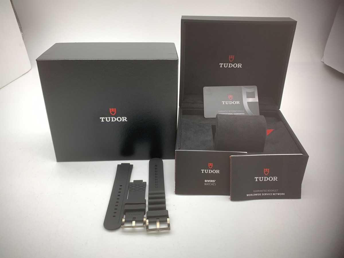 チューダー ぺラゴス ブラック 25600TN チタン チタンブレス
