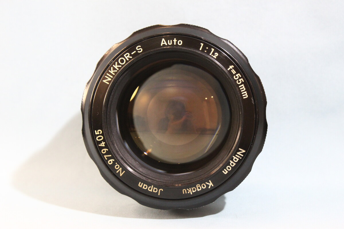 Auto Nikkor 55/1.2 C�i�V