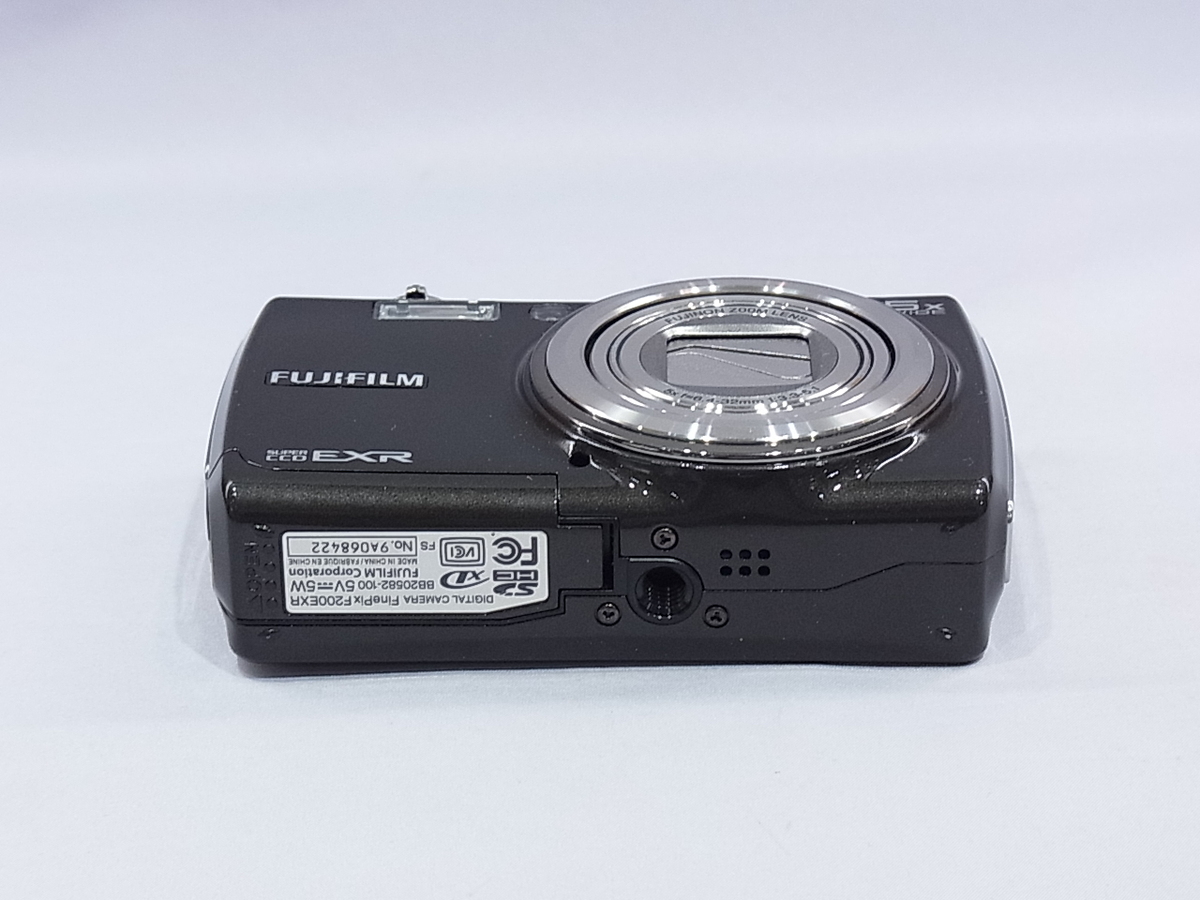 中古：B(並品)】フジフイルム FinePix F200EXR ブラック | 2415250376146