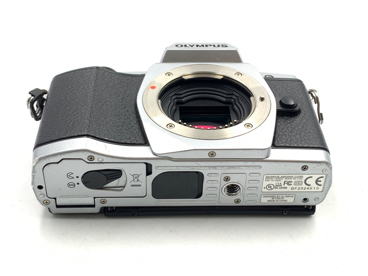 �I�����p�X OM-D E-M5 �{�f�B �V���o�[