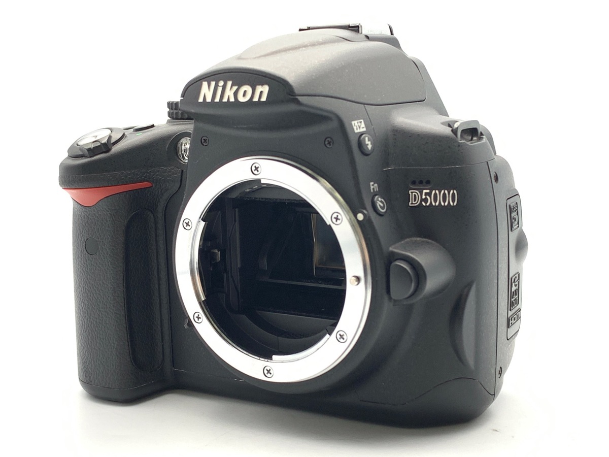 �j�R�� D5000 �{�f�B