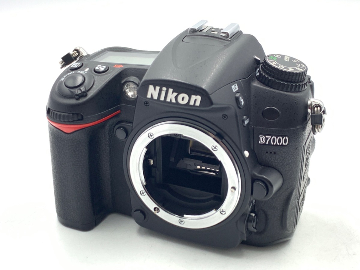 �j�R�� D7000 �{�f�B