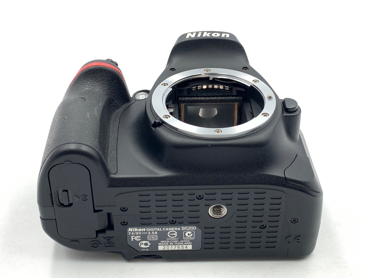 �j�R�� D5200 �{�f�B �u���b�N