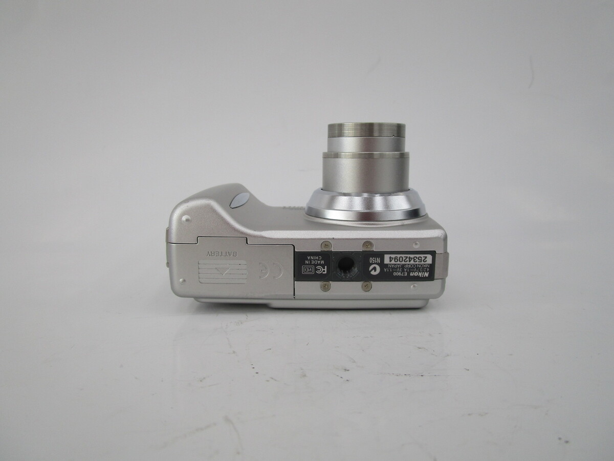 中古：B(並品)】ニコン（Nikon）COOLPIX 7900 プライムシルバー【710万