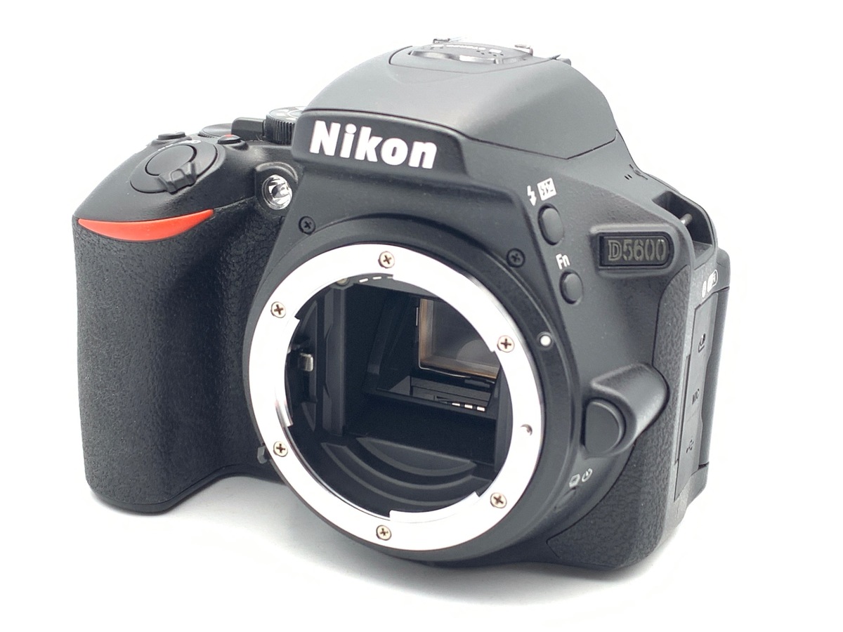 �j�R�� D5600 �{�f�B