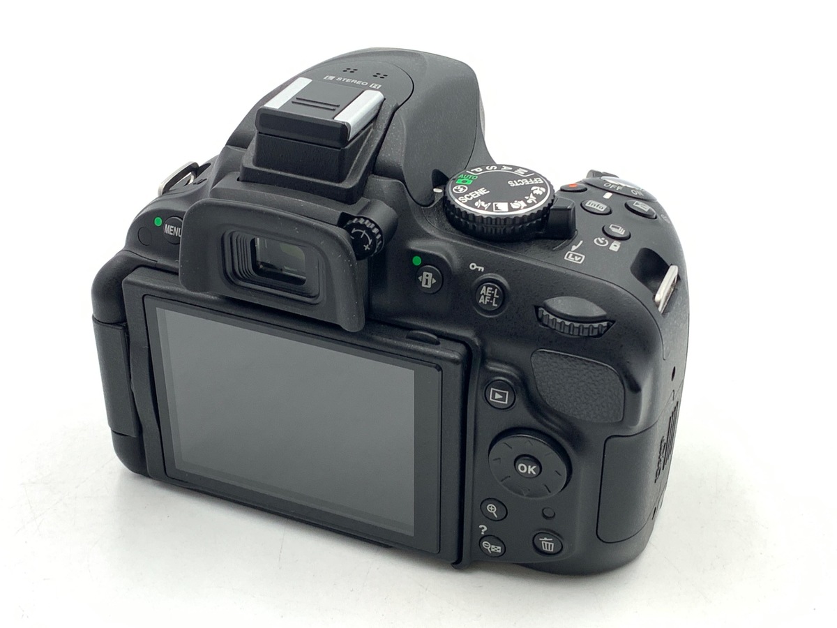 �j�R�� D5200 �{�f�B �u���b�N