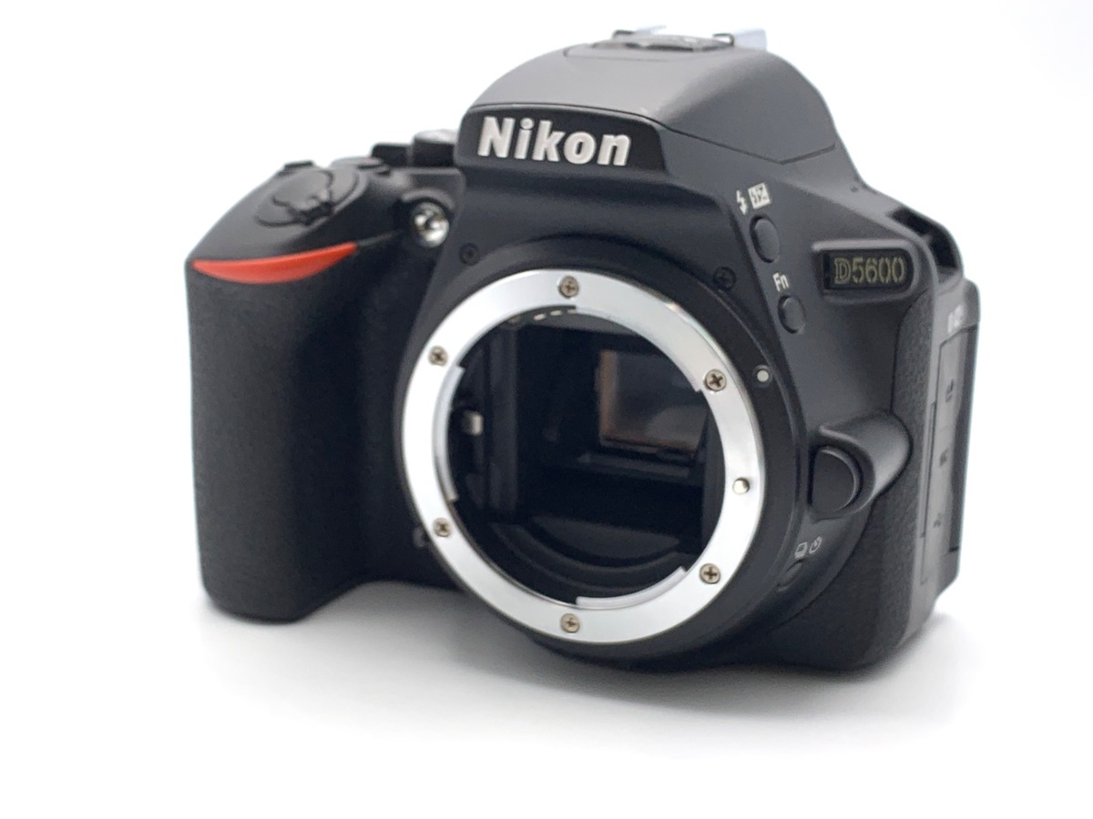 D5600 ボディ【2416万画素】