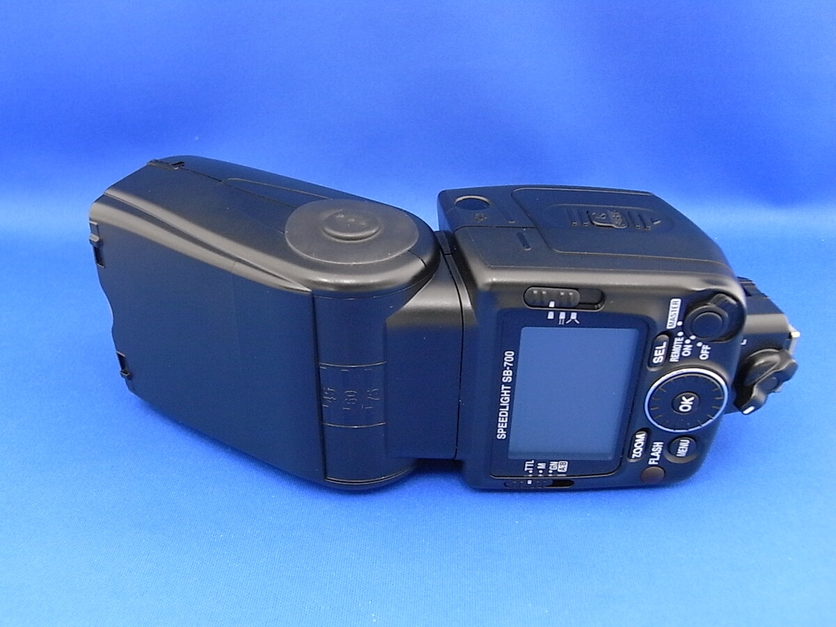 SB-700 スピードライト