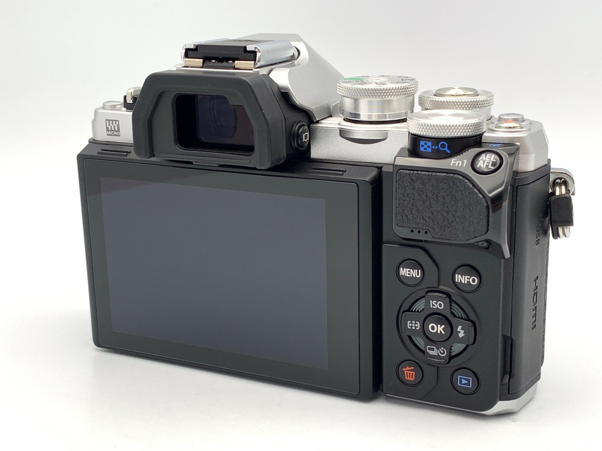 OM-D E-M10 Mark III ボディ シルバー【1605万画素】