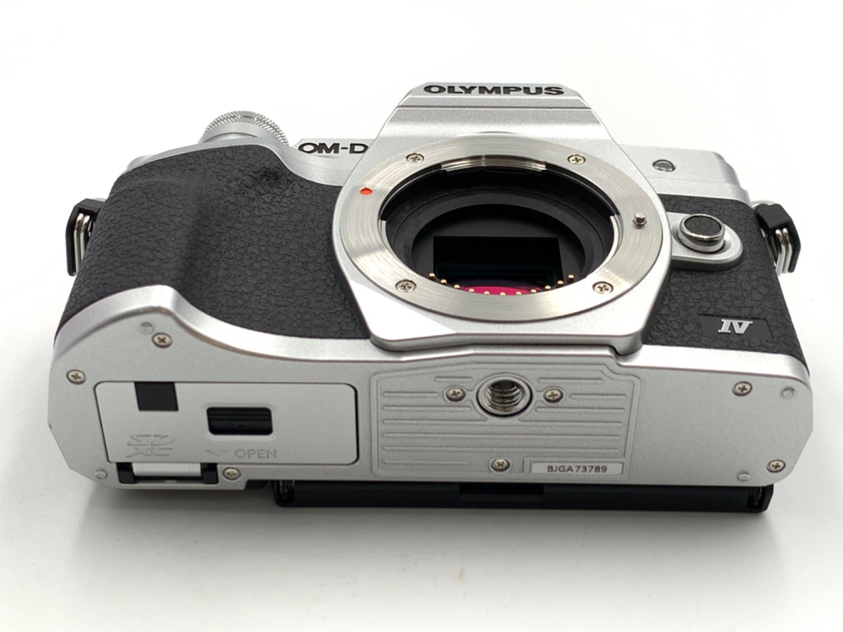 中古：A(美品)】オリンパス OM-D E-M10 MarkIV ボディ シルバー