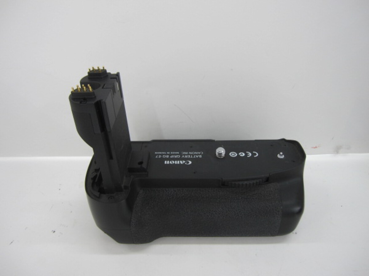 中古：B(並品)】キヤノン バッテリーグリップ BG-E7 | 2442990263153