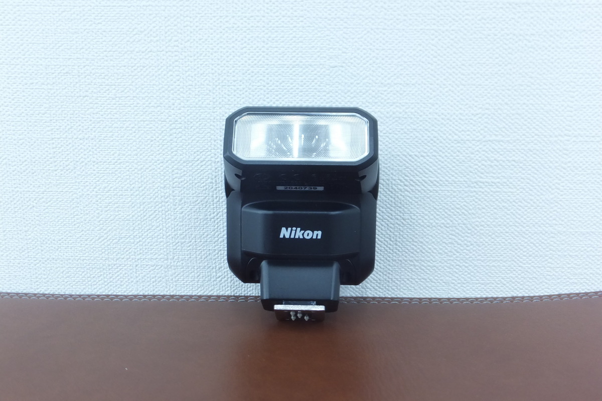 SB-300 スピードライト