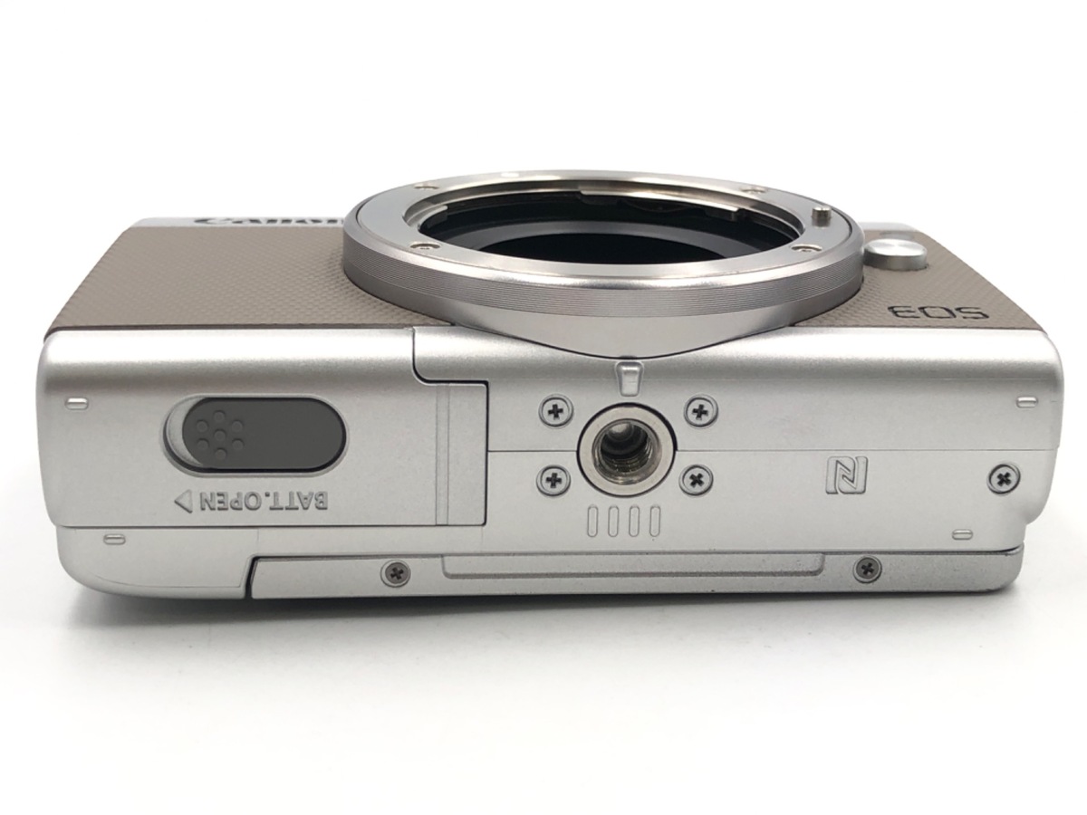 �L���m�� EOS M100 �{�f�B �O���[