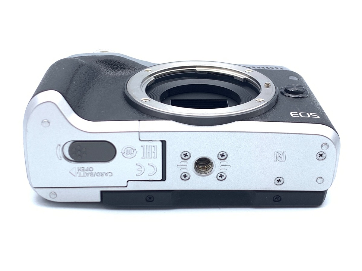 �L���m�� EOS M6 �{�f�B �V���o�[