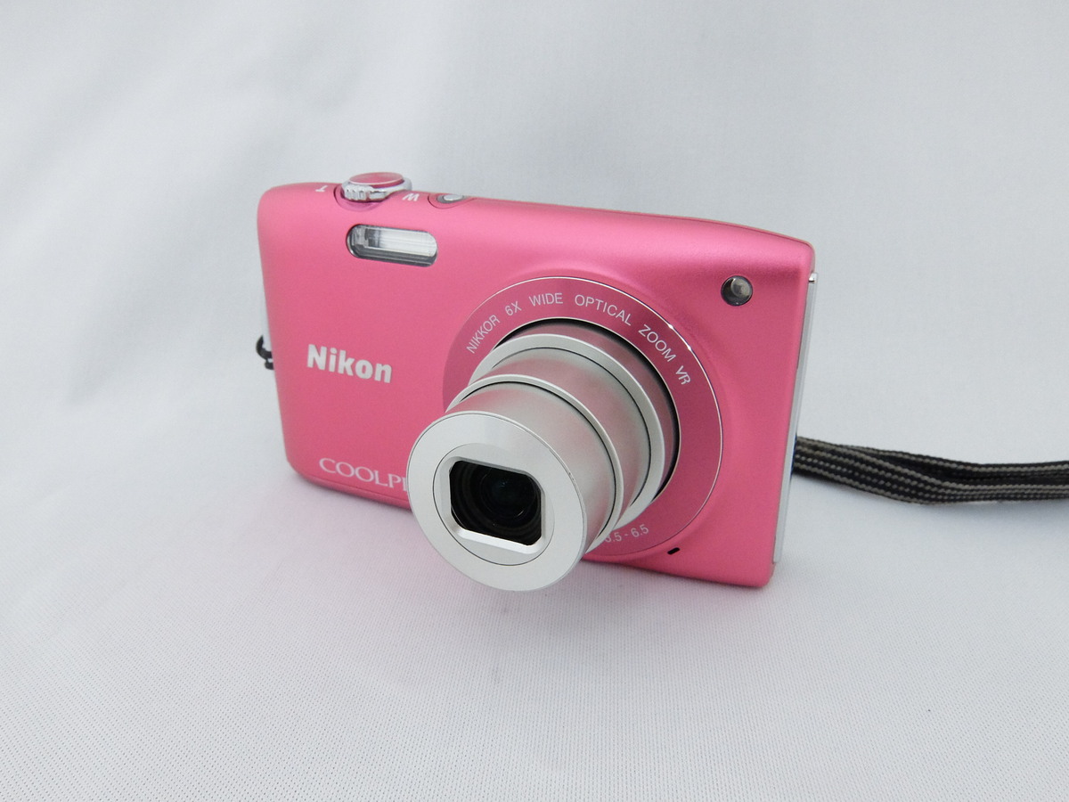 �j�R�� COOLPIX S3300 �X�g���x���[�s���N