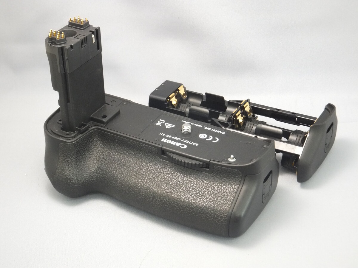 極美品/】キヤノン バッテリーグリップ BG-E11化粧箱付き キヤノン 